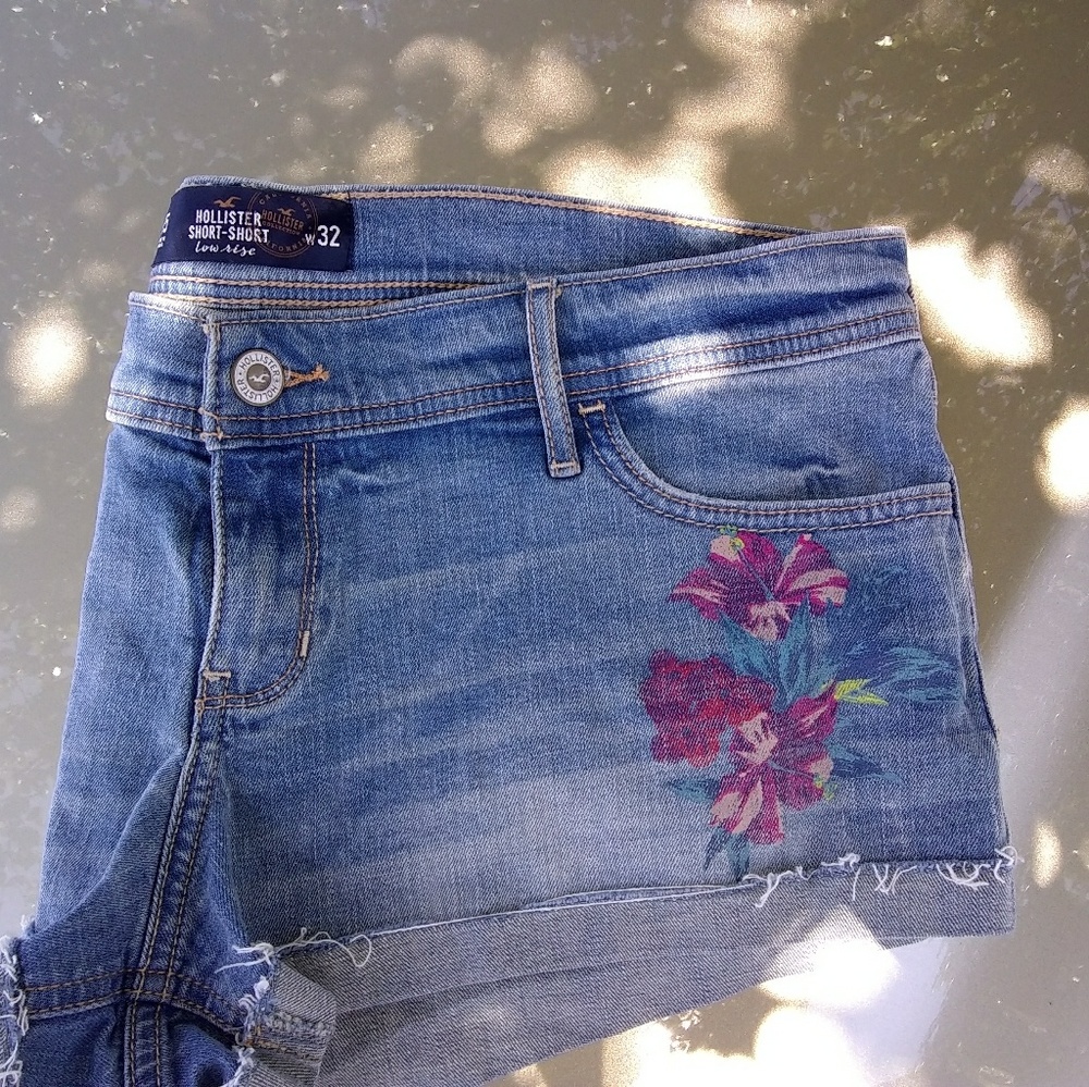 Hollister Low Rise Denim Shorts sz 15